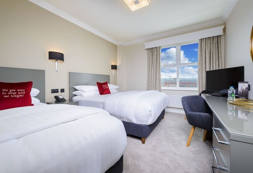 스탠다드 룸, The Metropole Hotel Cork