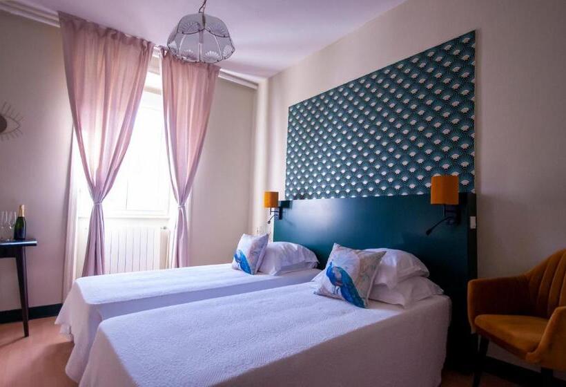 Номер Стандарт, Grand Hôtel De L'europe