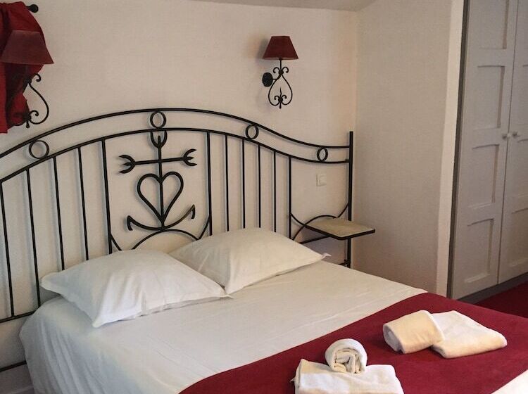 Номер Стандарт, Hostellerie De La Source