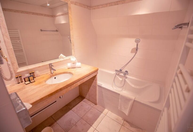 Номер Superior, Hôtel Le Donjon   Cœur De La Cité Médiévale