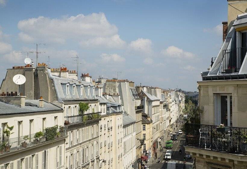 اتاق استاندارد یک نفره, Les Tournelles