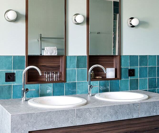 Трехместный Номер Deluxe, New Hotel Le Quai   Vieux Port