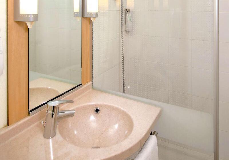 Номер Стандарт, Ibis Paris Porte D'italie