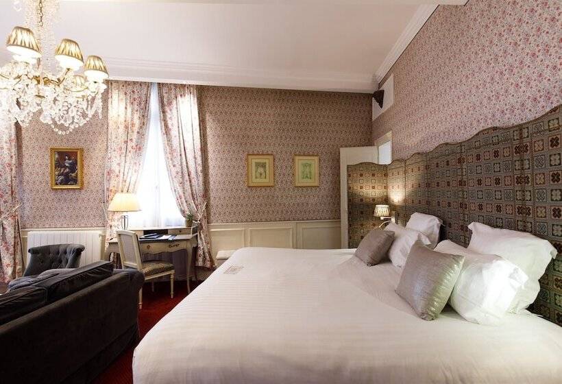 패밀리 룸, & Spa Le Grand Monarque, Bw Premier Collection