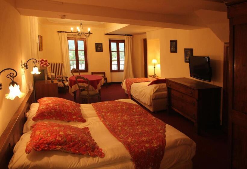 Номер Стандарт Трехместный, Hostellerie Le Beffroi