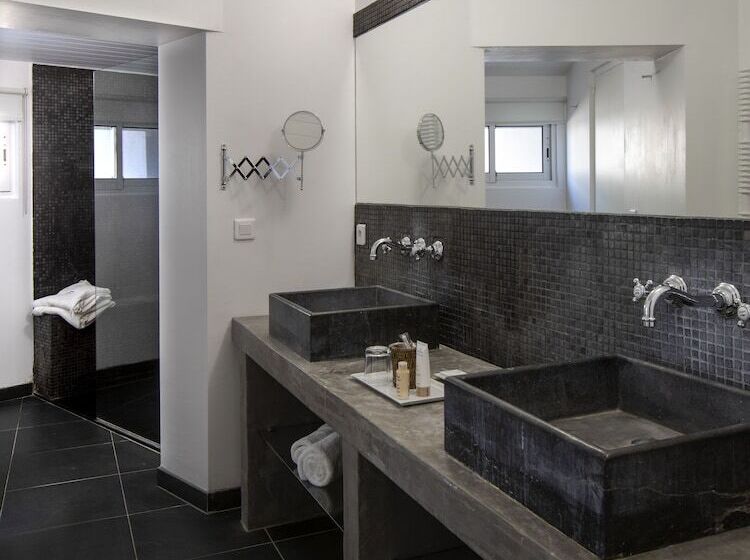 Люкс Премиум, Mas De La Fouque   Hôtel & Spa