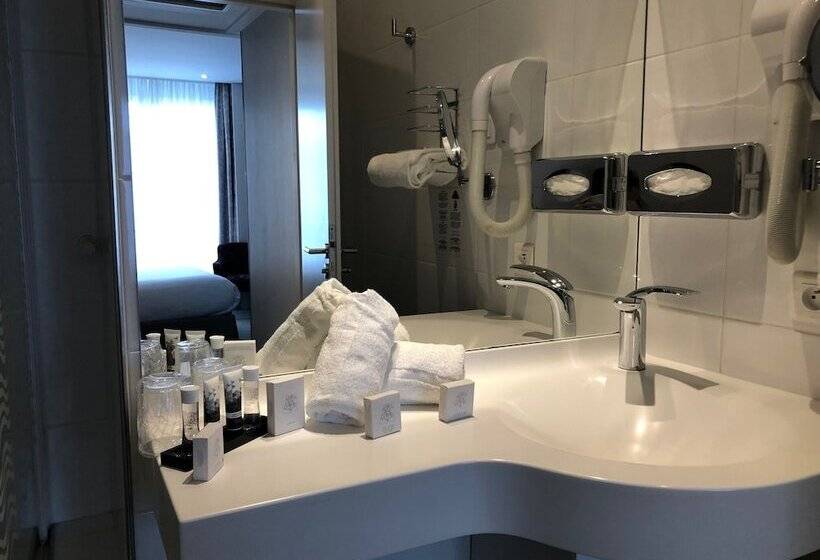 Номер Стандарт, Maison Lutetia R
