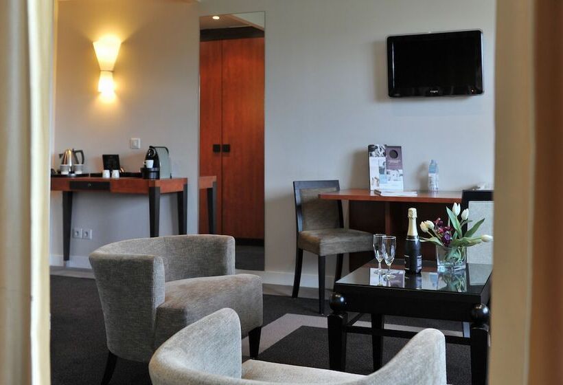 Люкс, Mercure Maurepas Saint Quentin
