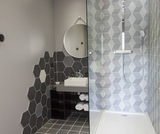 Номер Стандарт, The Originals Boutique, Hôtel Le Lion, Clermontferrand