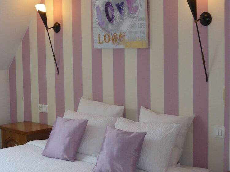 Полулюкс, Logis   Hostellerie & Restaurant Saint Louis