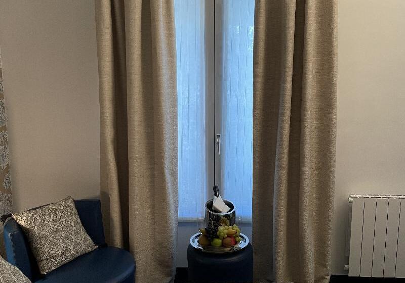 اتاق سوپریور, Le Pergolèse Paris Champs Elysées
