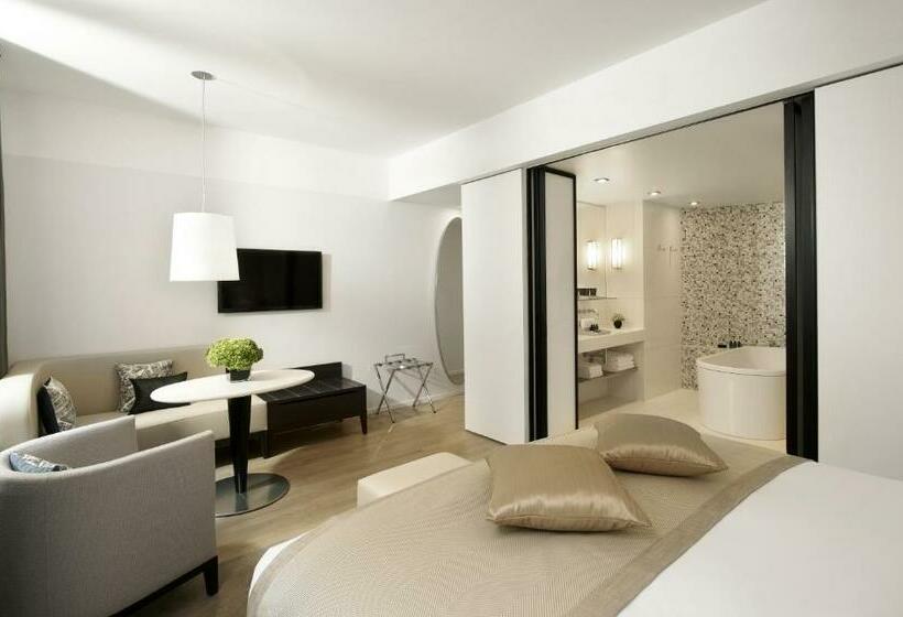 سوئیت جونیور پریمیوم, Sofitel Paris Arc De Triomphe