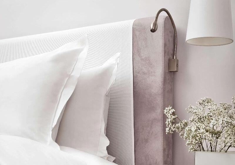 سوئیت جونیور پریمیوم, Sofitel Paris Arc De Triomphe