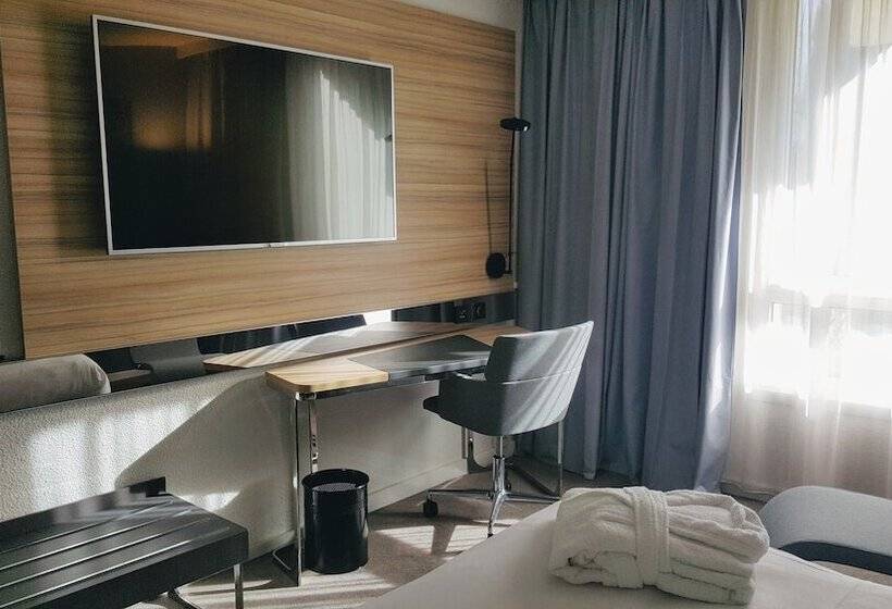Номер Executive, Novotel Narbonne Sud A9/a61