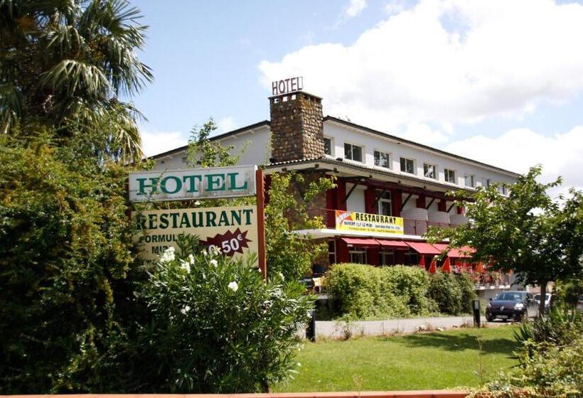 Номер Стандарт Трехместный, Logis Hotels   Hôtel Et Restaurant Le Relais Des Garrigues