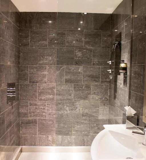 1 Bedroom Penthouse Apartment, The Cawdor