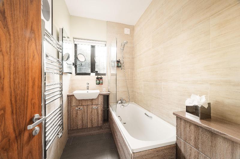 Номер Стандарт, Voco Lythe Hill Hotel & Spa, An Ihg
