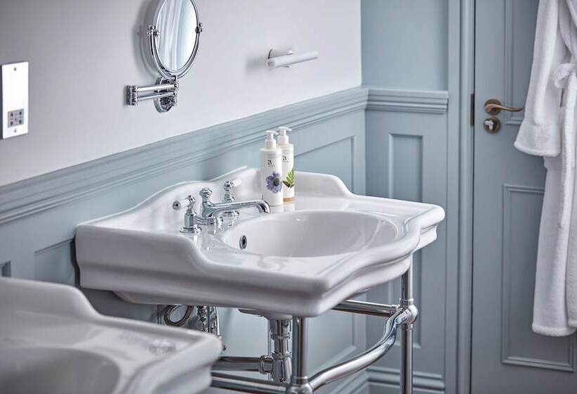 Люкс 2 Спальни, Moonfleet Manor   A Luxury Family