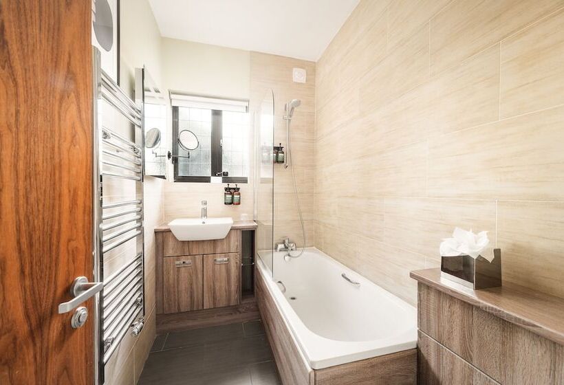 Номер Стандарт, Voco Lythe Hill Hotel & Spa, An Ihg