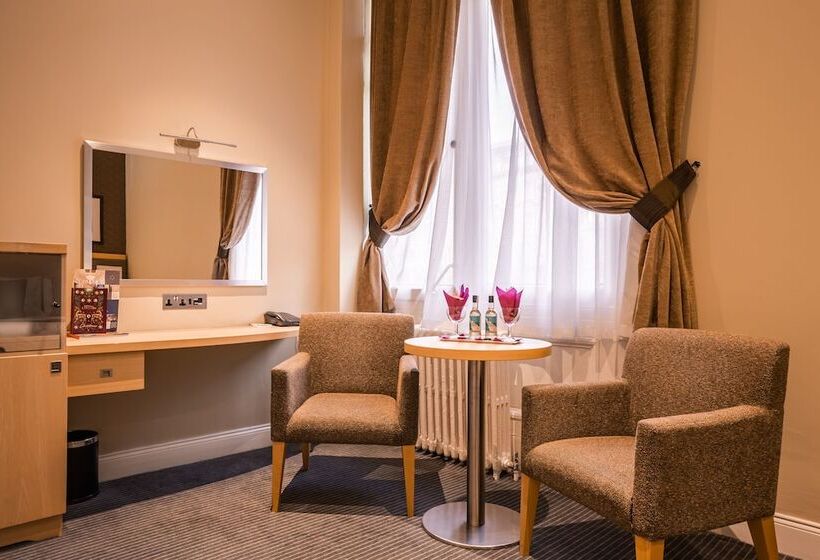 Habitación Triple Estándar, Royal Station Hotel  Part Of The Cairn Collection