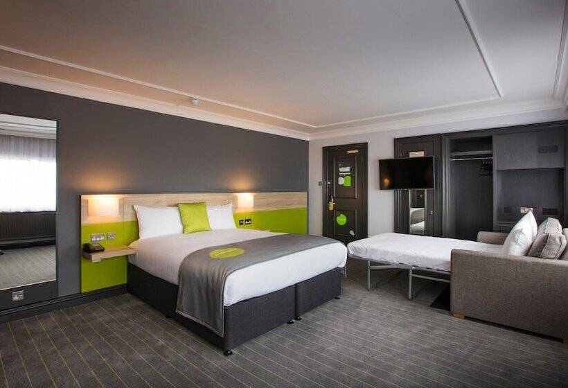 Семейный Номер, Thistle Express Swindon