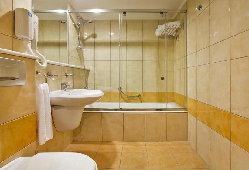 家族用アパートメント, Alexandra Hotel&apartments