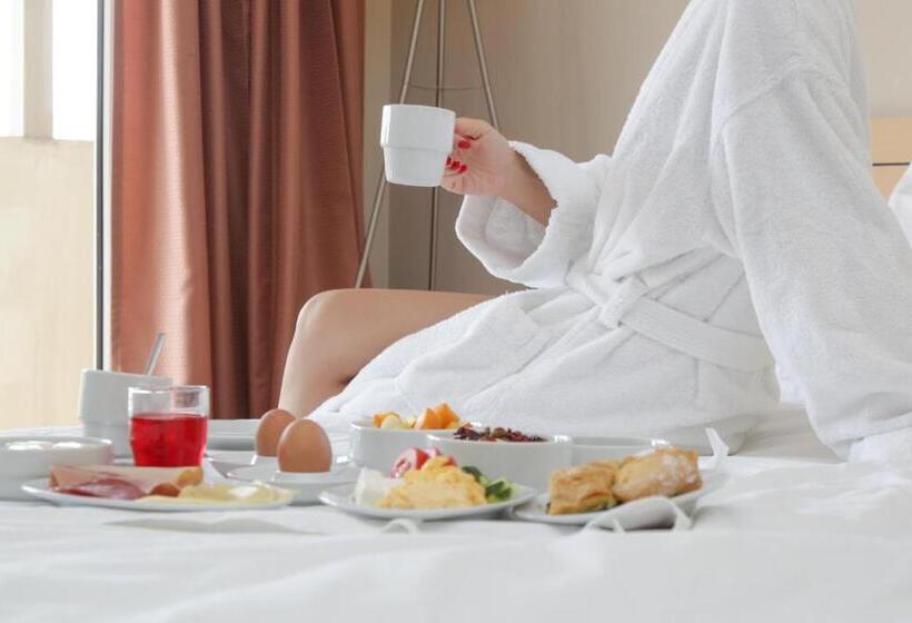 غرفة عائلية متصلة, Astoria Hotel Thessaloniki