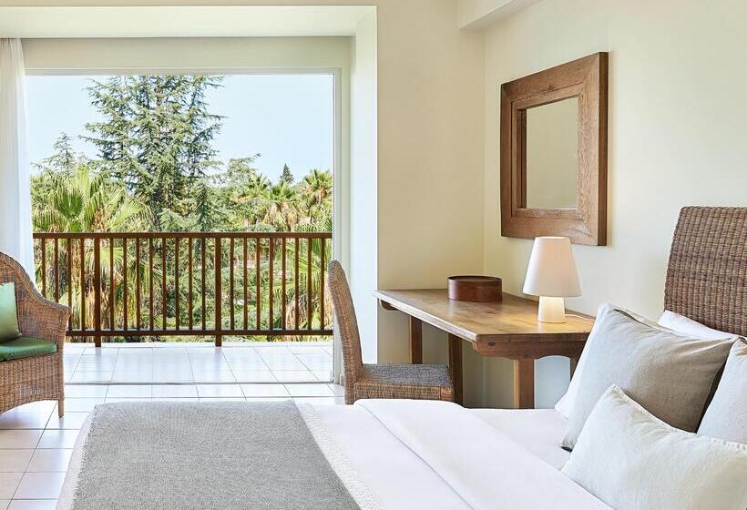 חדר משפחתי מקשר, Grecotel Filoxenia, Beach Luxury Resort