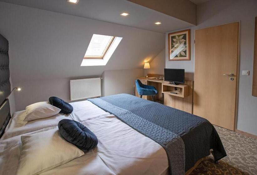 اتاق استاندارد, átrium Rooms & Café