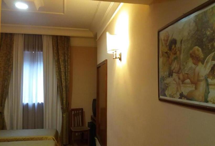 اتاق استاندارد, Grand Hotel Pavone