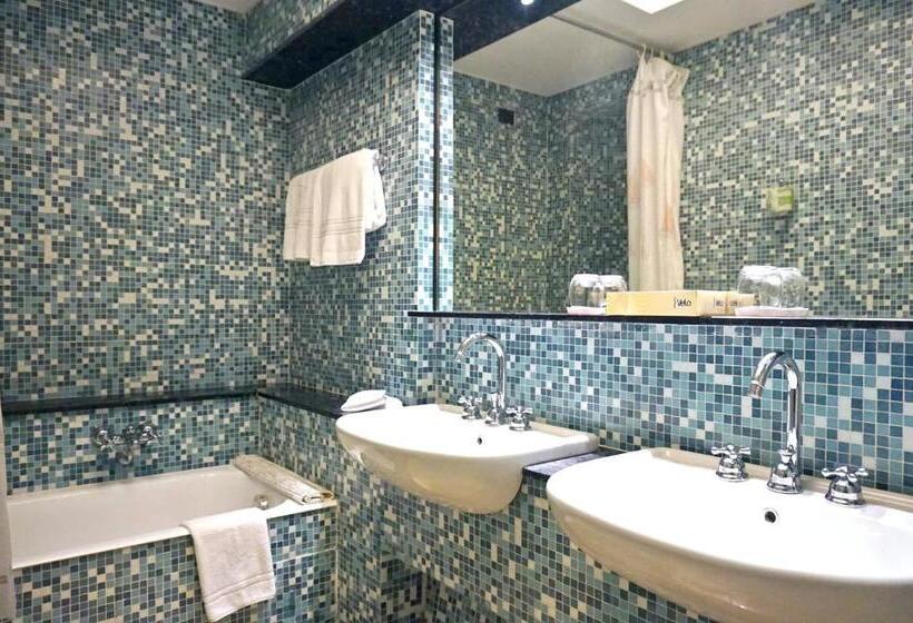 Quarto Triplo Standard Vista Jardim, Villa Las Tronas Hotel & Spa