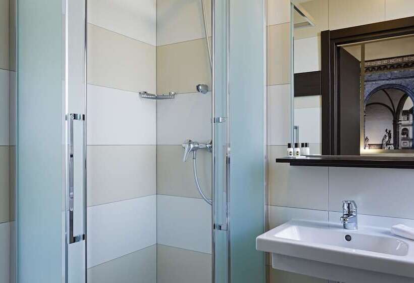 اتاق استاندارد چهار تخته, B&b Hotel Firenze Nuovo Palazzo Di Giustizia