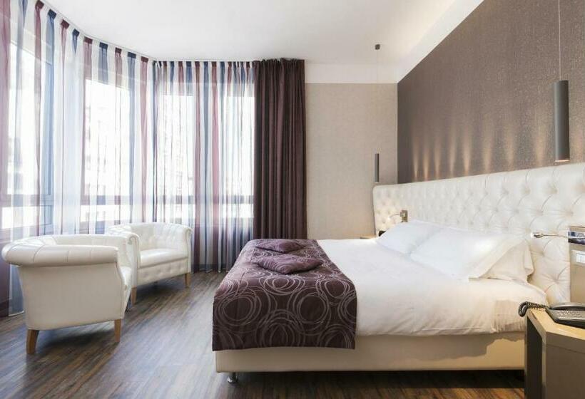سوییت جونیور, C Hotels Atlantic