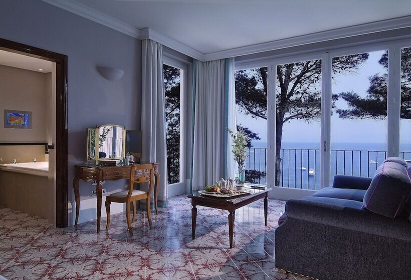 Номер Deluxe Вид на Море с Балконом, Regina Isabella Resort Spa Restaurant