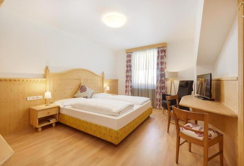 Люкс Классика, Parkhotel Post