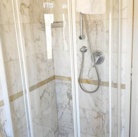 اتاق استاندارد یک نفره, Grand Hotel Duomo