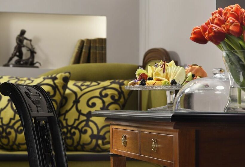 디럭스 룸, Grand Hotel Parker S