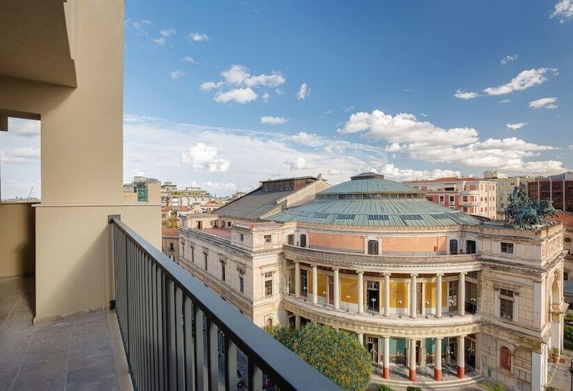 Suite with Terrace, Politeama