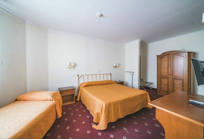 חדר סטנדרט לארבעה, Gh Hotel San Giusto