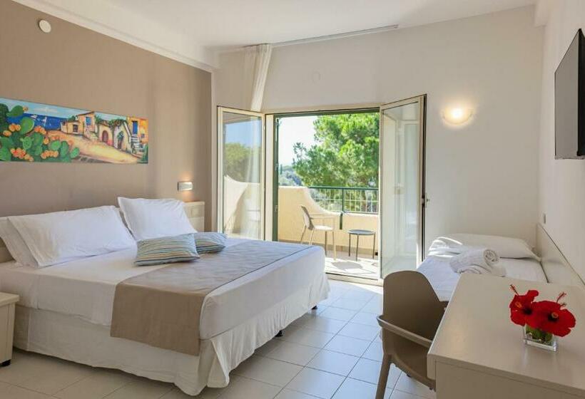 정원 전망 4인용 스탠다드 룸, Cdshotels Terrasini   Città Del Mare