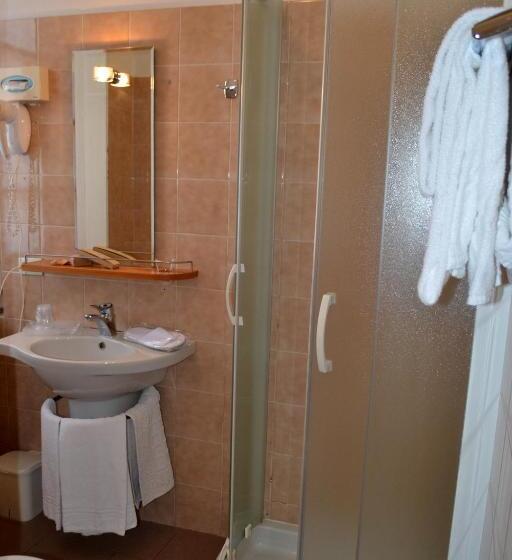 标准单人间, Albergo Italia
