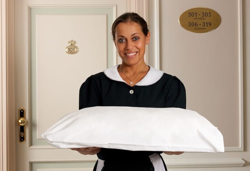 Номер Basic, Grand Hotel Royal