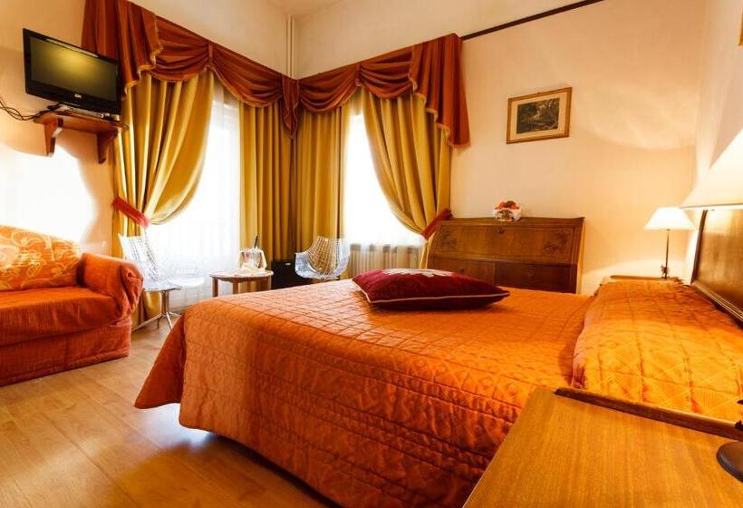 اتاق استاندارد سه نفره, Savoy Sestriere