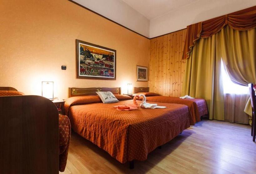 اتاق استاندارد چهار تخته, Savoy Sestriere