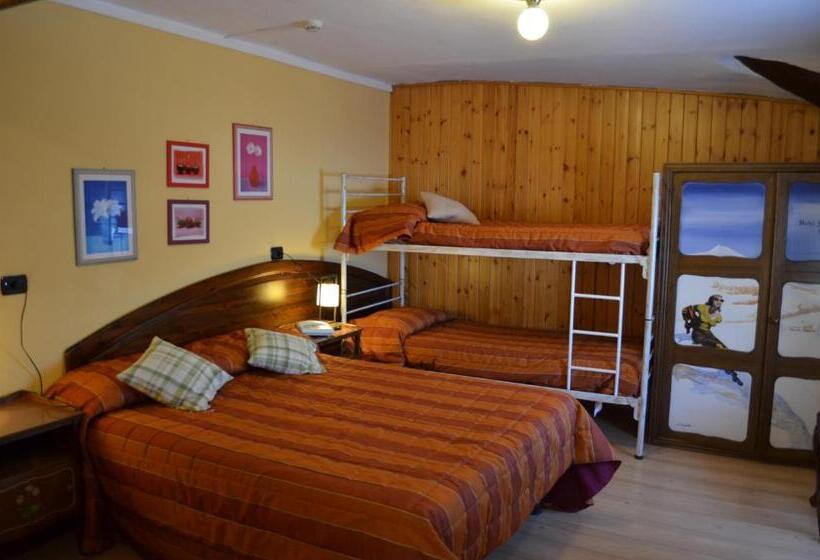 اتاق استاندارد چهار تخته, Savoy Sestriere