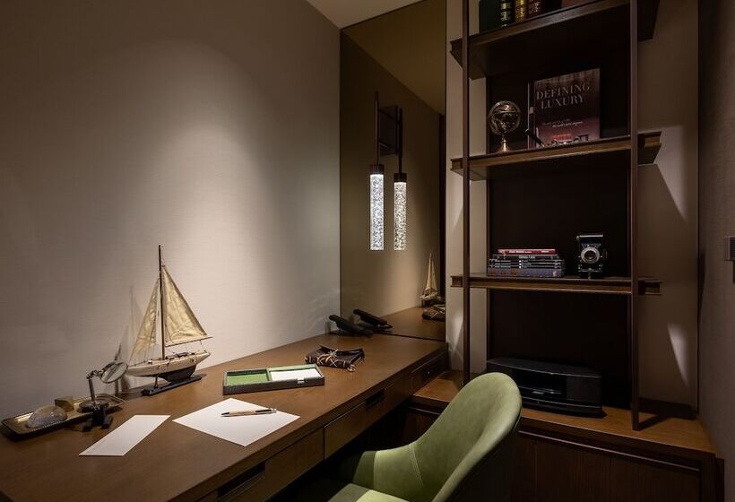 Номер Executive, The Celestine Ginza