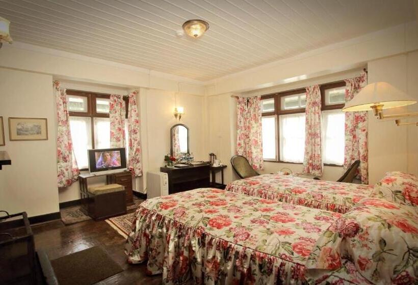 Номер Стандарт, Windamere Hotel   A Colonial Heritage