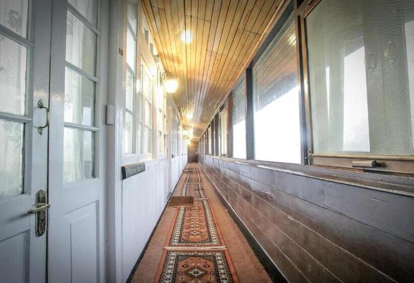 Люкс, Windamere Hotel   A Colonial Heritage