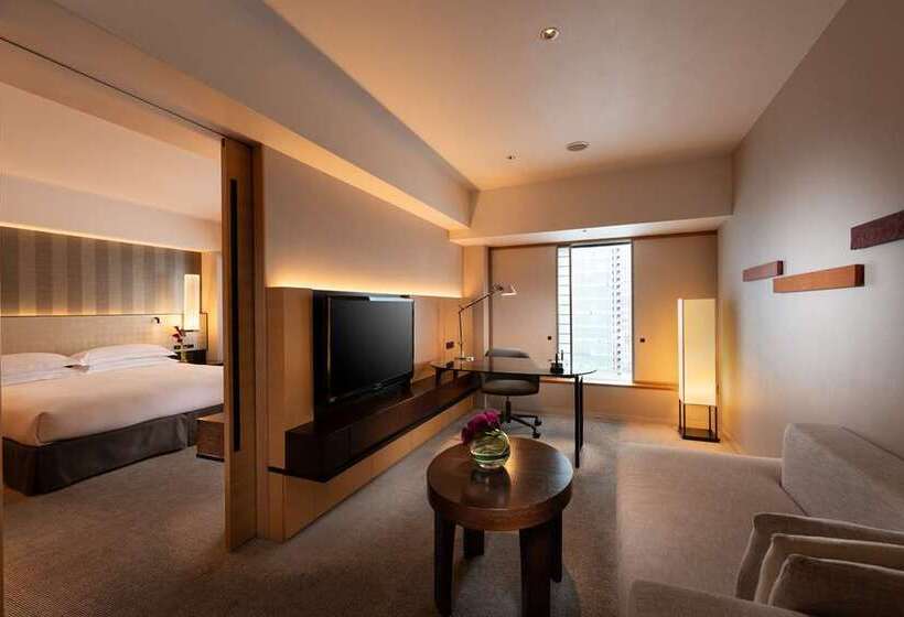 Executive Suite King Bed, Hilton Tokyo