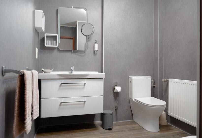 اتاق استاندارد یک نفره, Hostellerie Val Fleuri